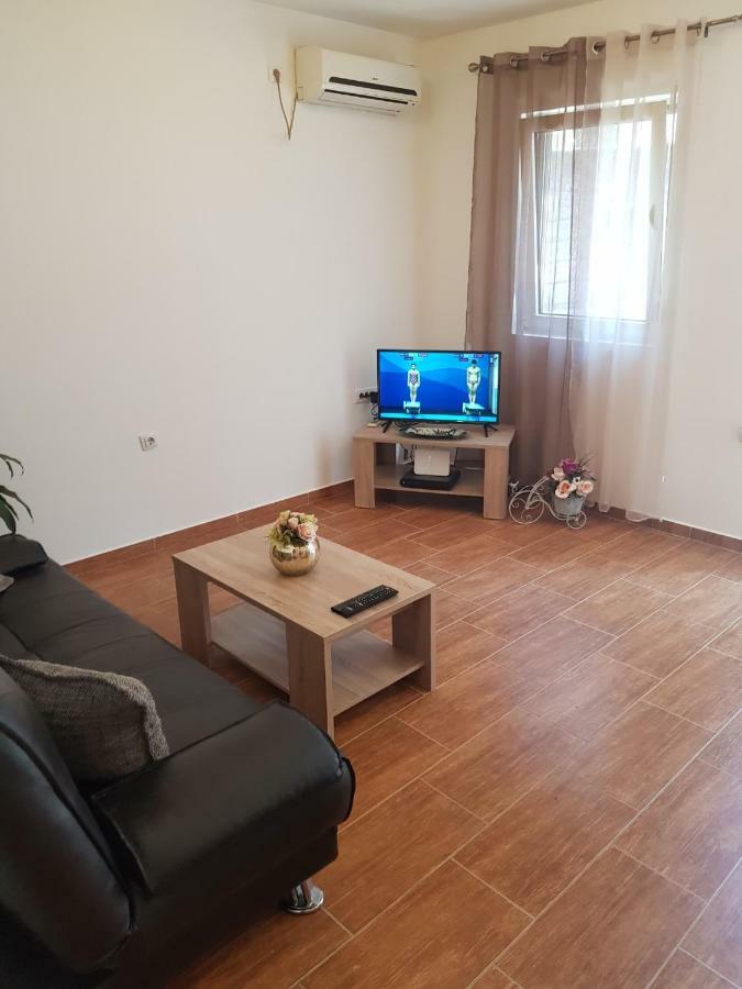 Apartment Aleksandar Kotor Buitenkant foto