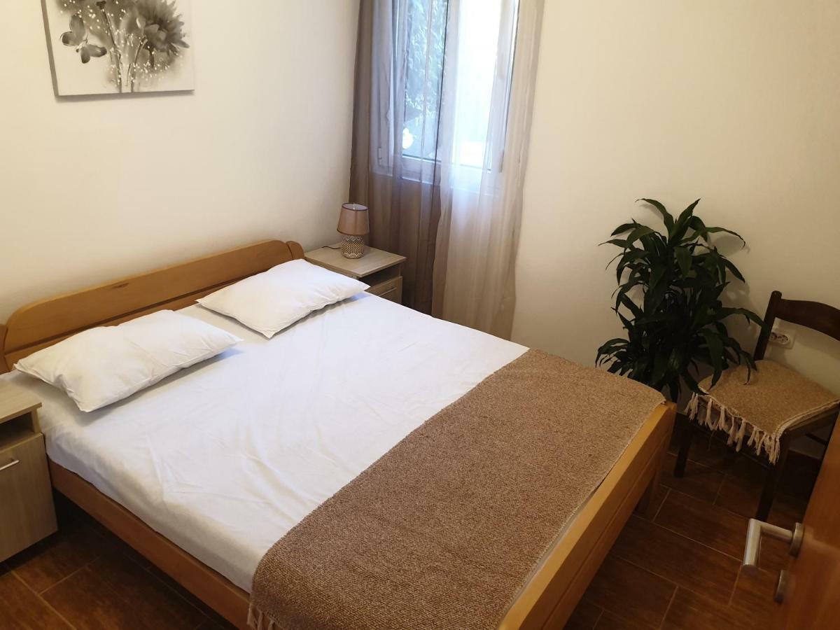 Apartment Aleksandar Kotor Buitenkant foto